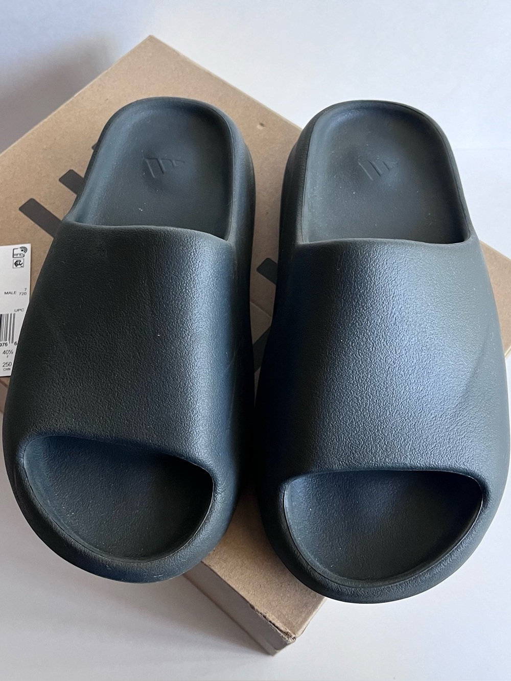 Black Yeezy Slides